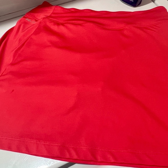 WOMEN'S TENNIS - GOLF SPORT WEAR  - SIZE MEDIUM - CORAL/RED - - Picture 2 of 2